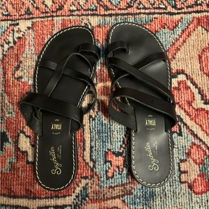 Black leather Seychelles So-Precious Sandals